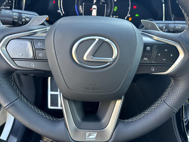 Foto van Lexus NX