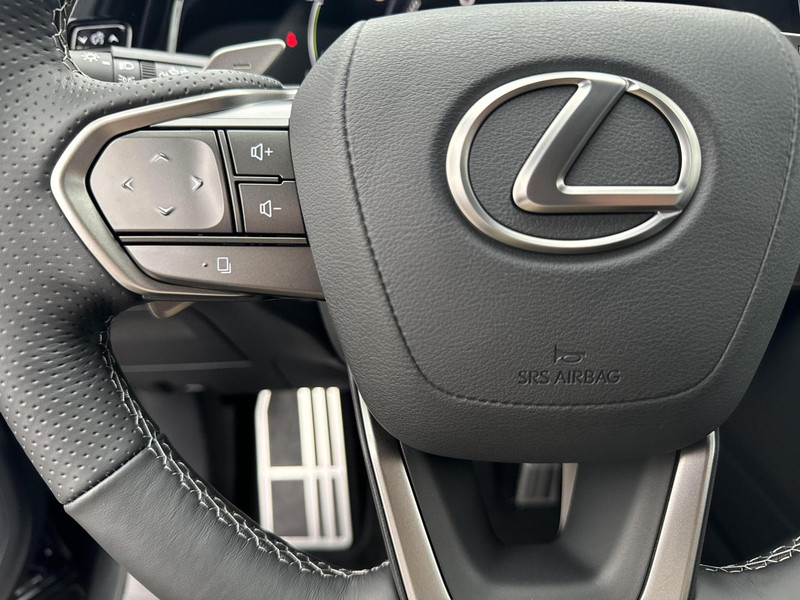 Foto van Lexus NX