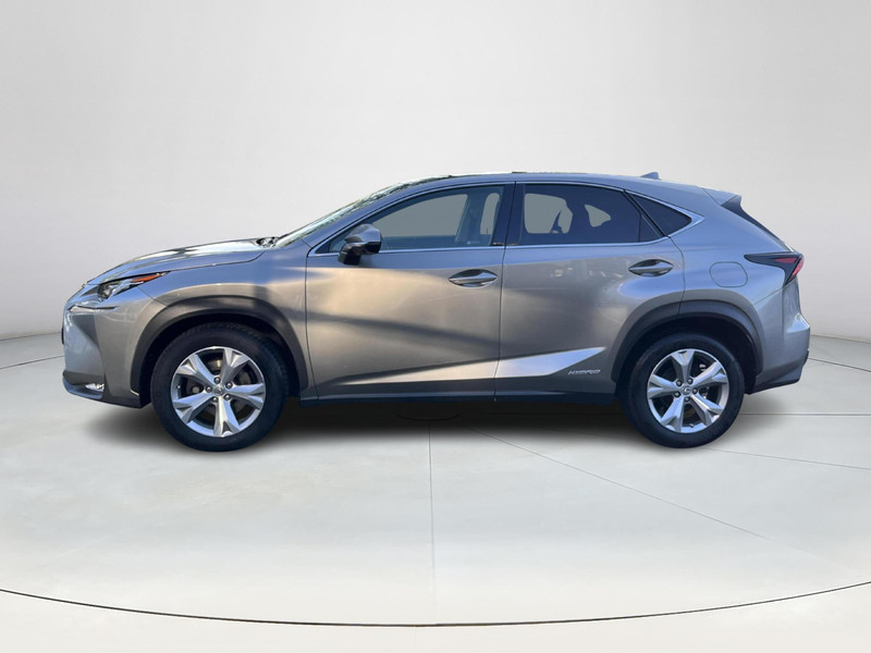 Foto van Lexus NX