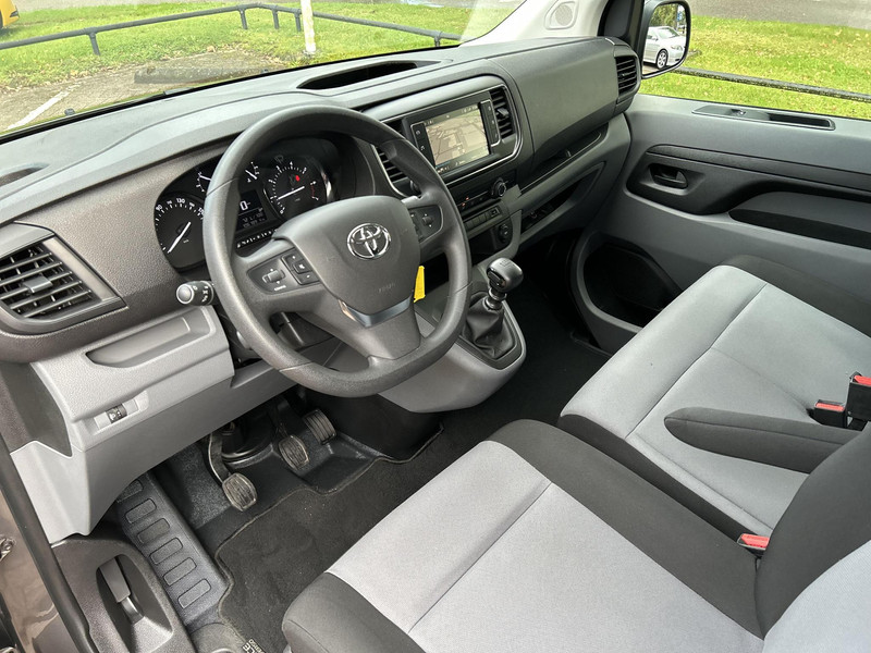 Foto van Toyota Proace Shuttle