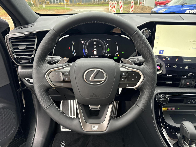 Foto van Lexus NX