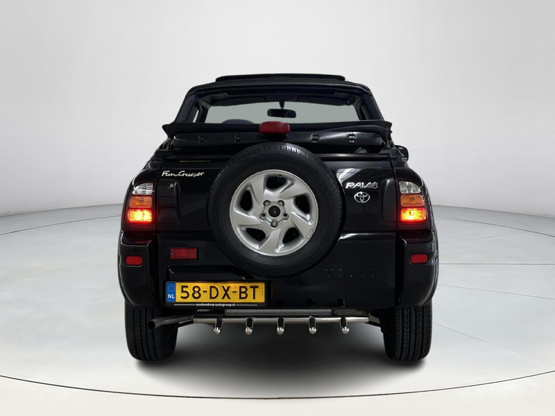 Foto van Toyota Funcruiser RAV4