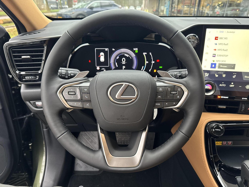 Foto van Lexus NX