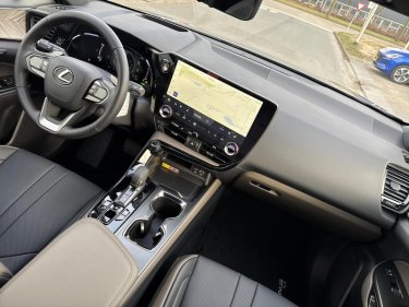 Foto van Lexus NX