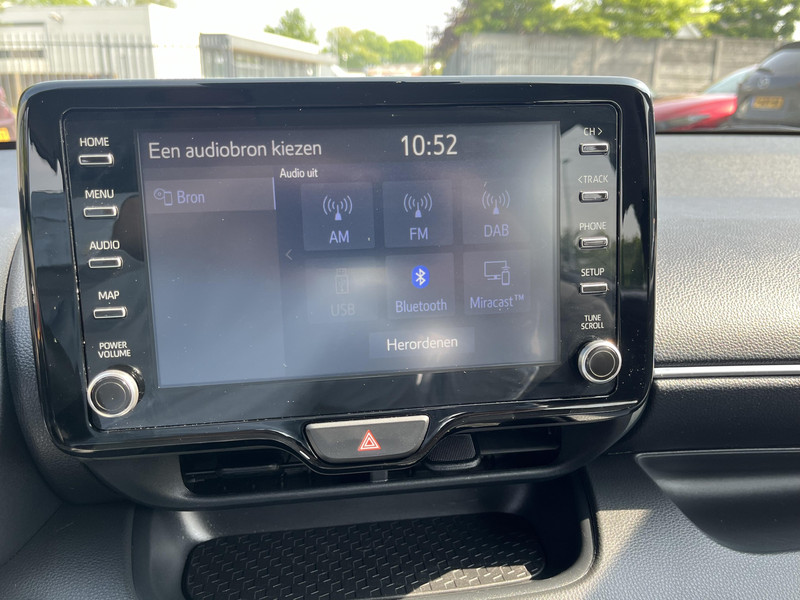 Foto van Toyota YARIS HYBRID