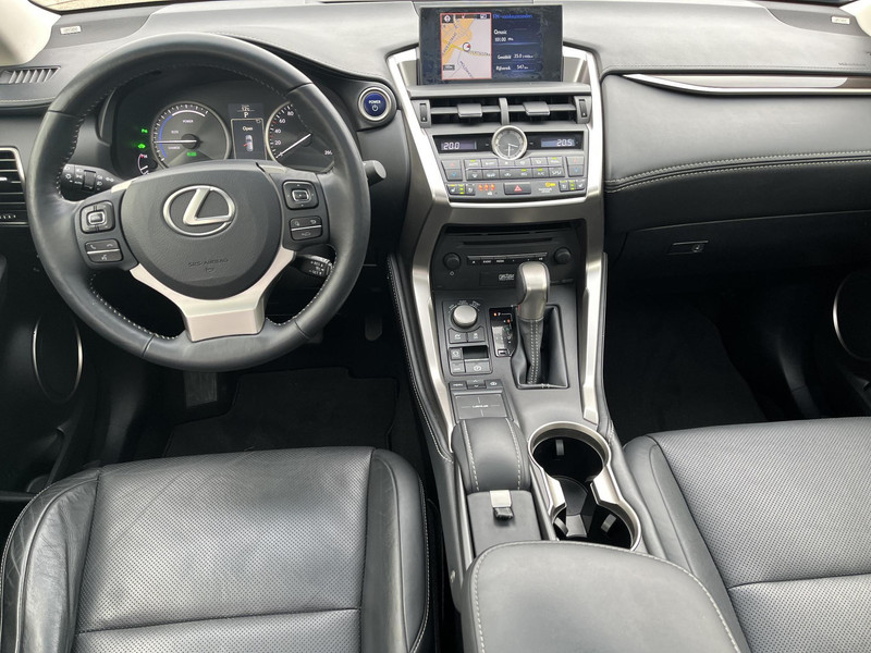 Foto van Lexus NX