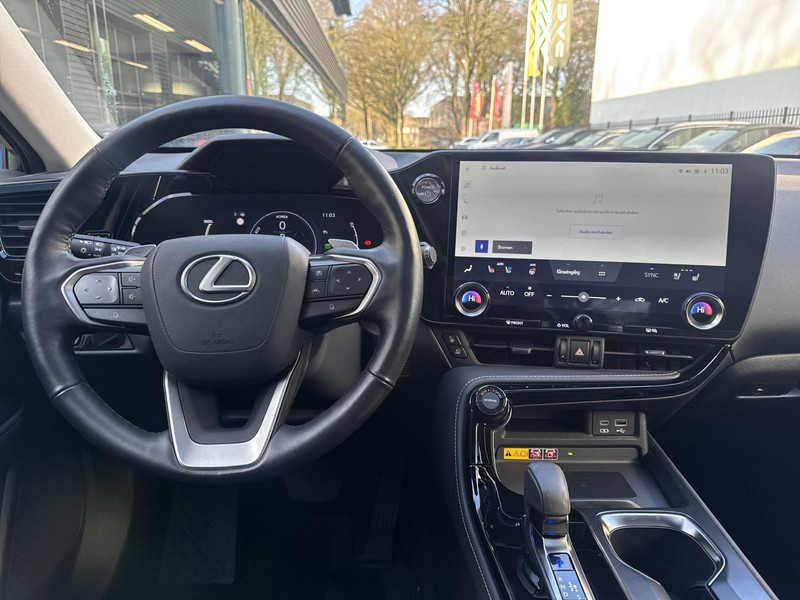 Foto van Lexus NX