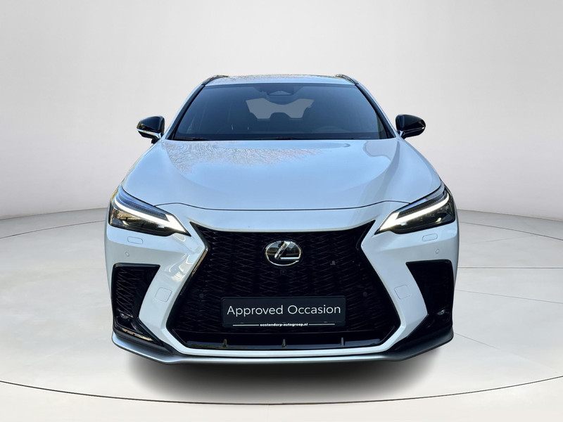 Foto van Lexus NX