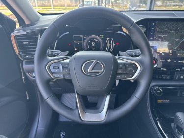 Foto van Lexus NX