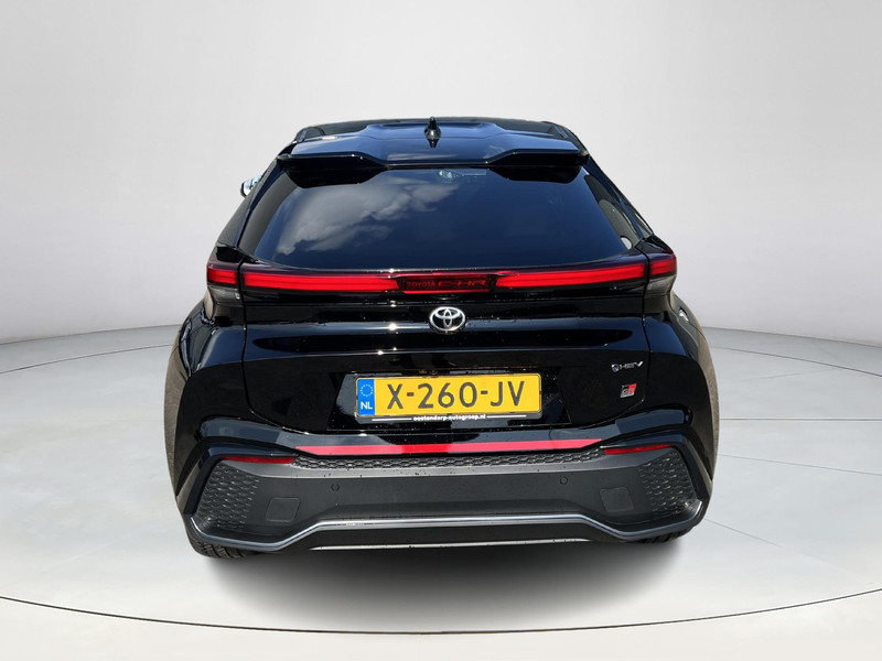 Foto van Toyota C-HR