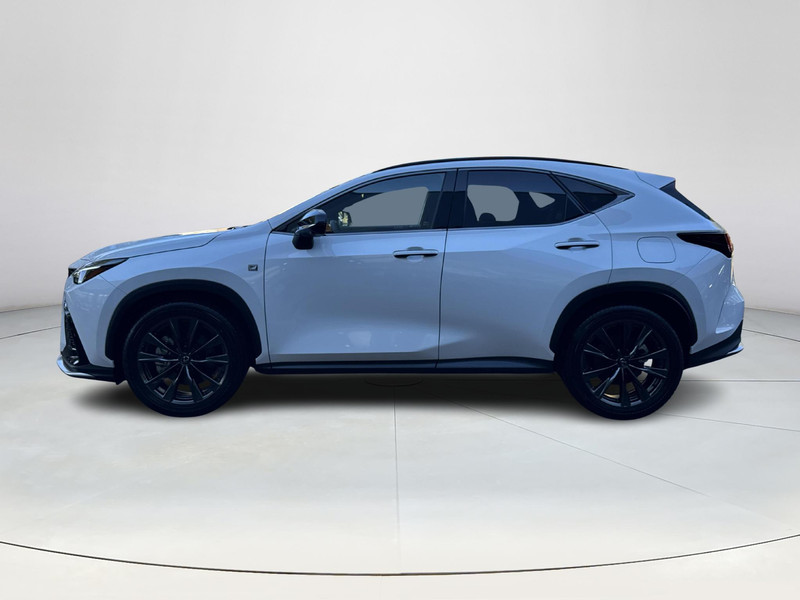 Foto van Lexus NX