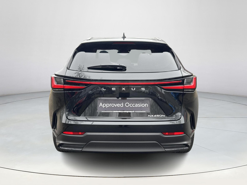 Foto van Lexus NX