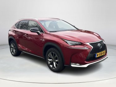 Foto van Lexus NX