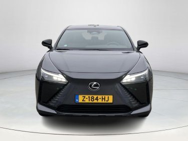 Foto van Lexus RZ