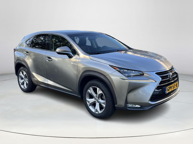 Foto van Lexus NX