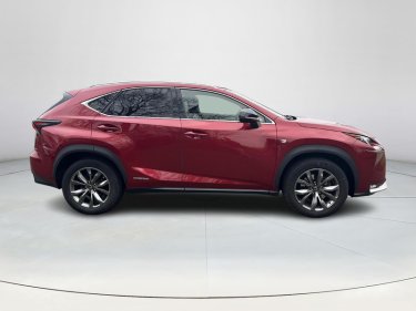 Foto van Lexus NX