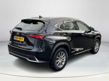 Foto van Lexus NX