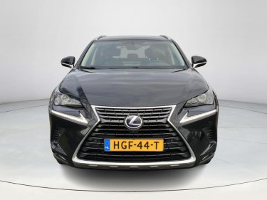 Foto van Lexus NX