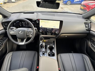 Foto van Lexus NX