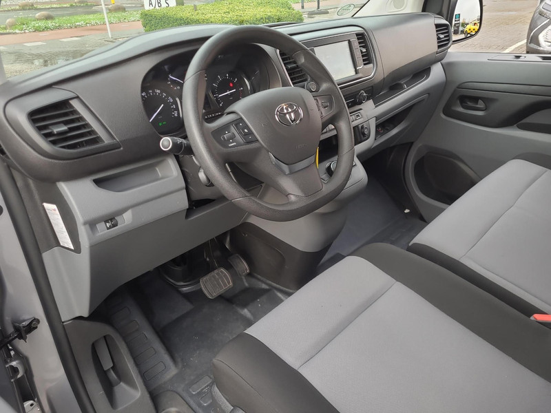 Foto van Toyota Proace Shuttle